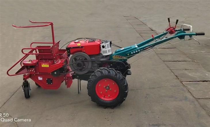 Farm Tractor Type Front Corn Harvester